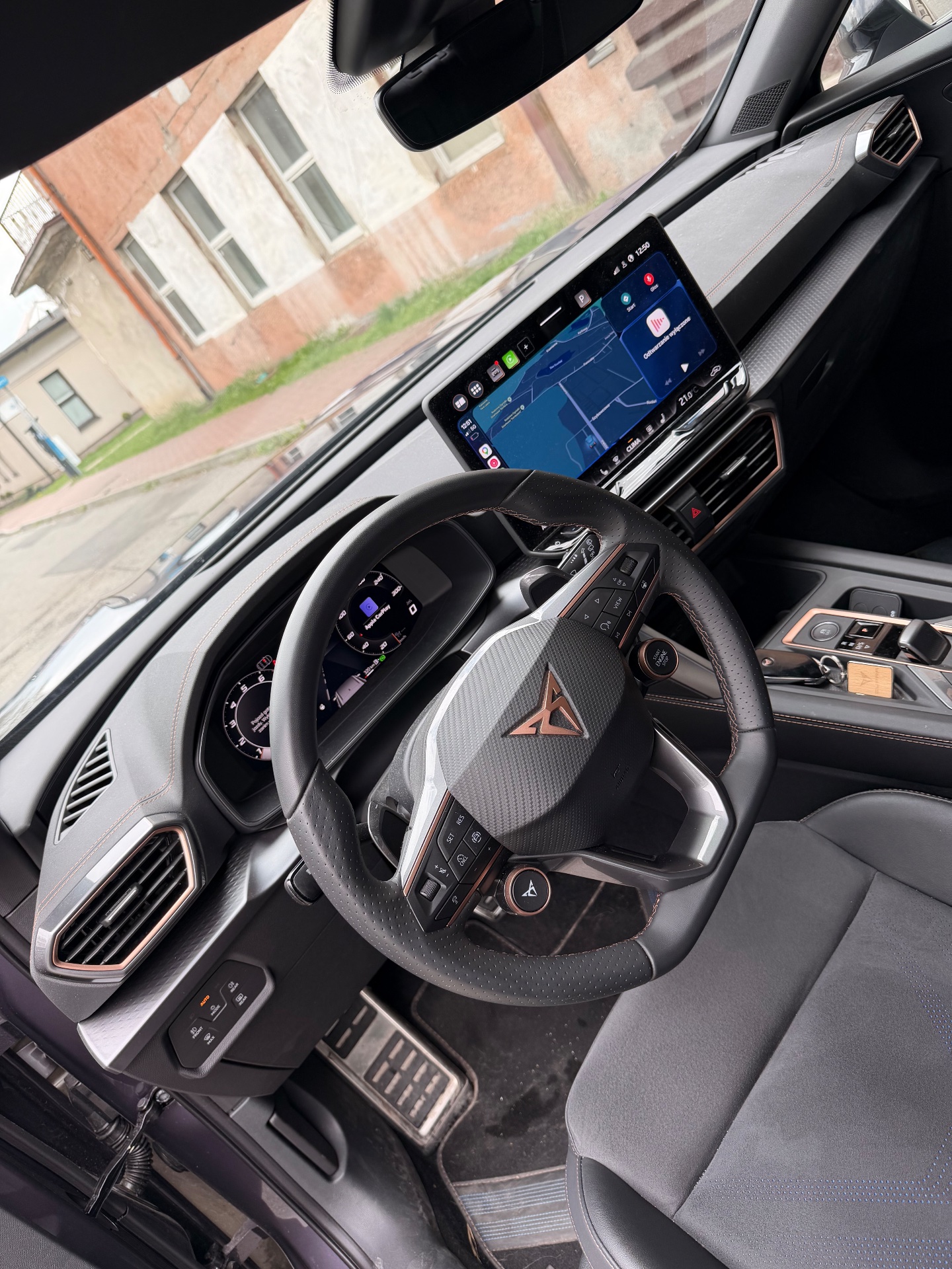 salon PL AWD sportowy design premium nowoczesny bezwypadkowy - zdjęcie 8