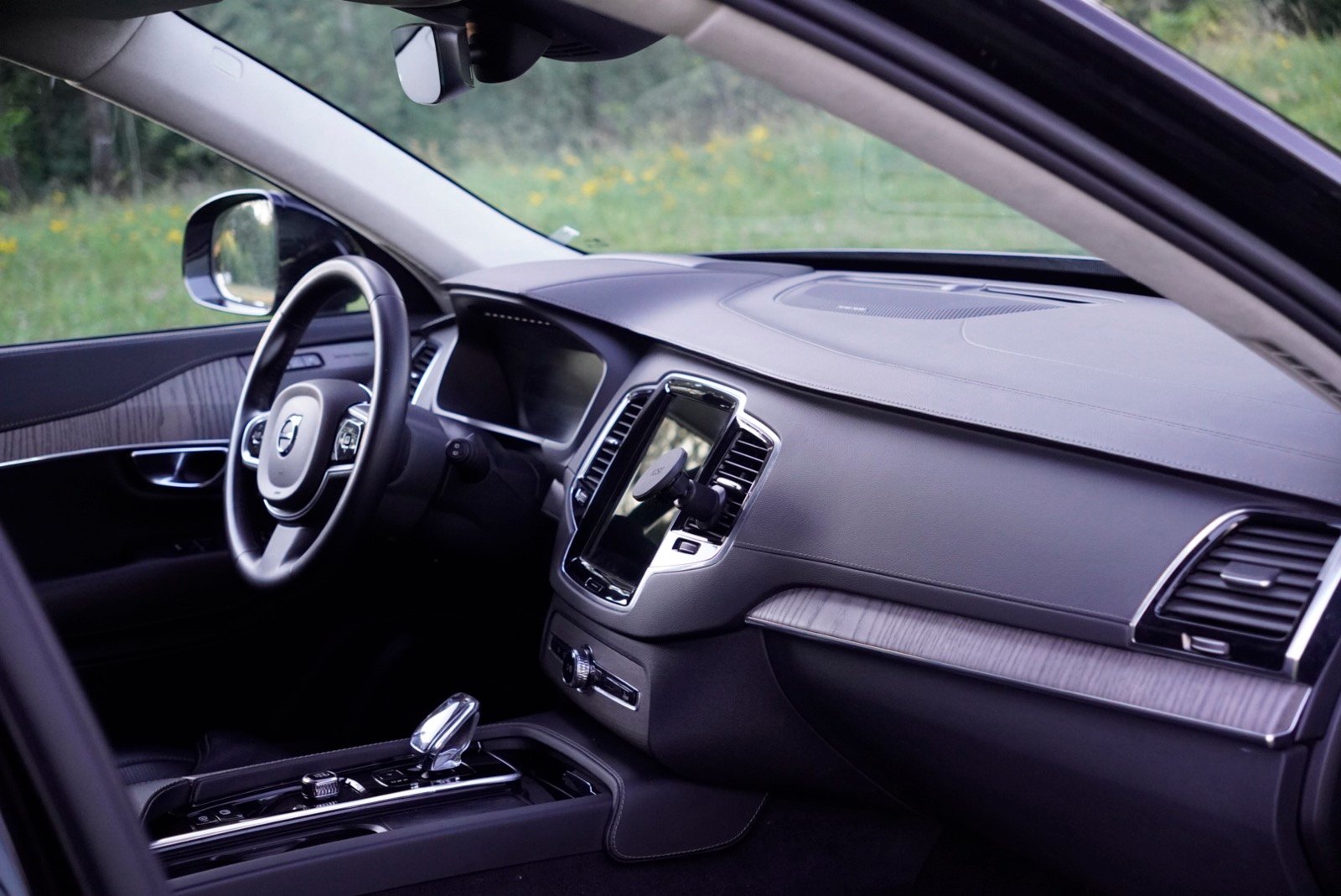 Volvo XC90 B5 D AWD Ultimate Dark 2022 - cesja leasingu - zdjęcie 4
