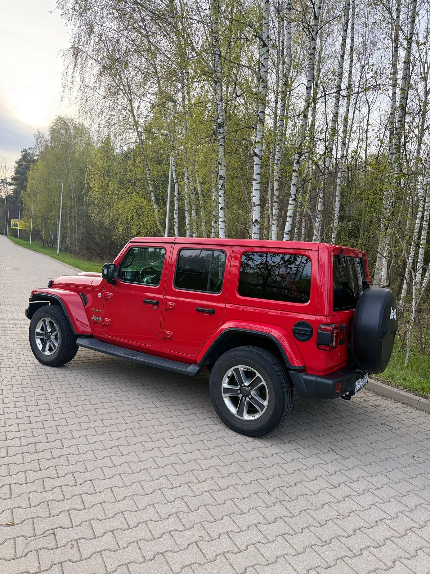 CESJA LEASINGU – Jeep Wrangler Sahara 2.0 Turbo 272 KM 4x4 Automat - zdjęcie 7