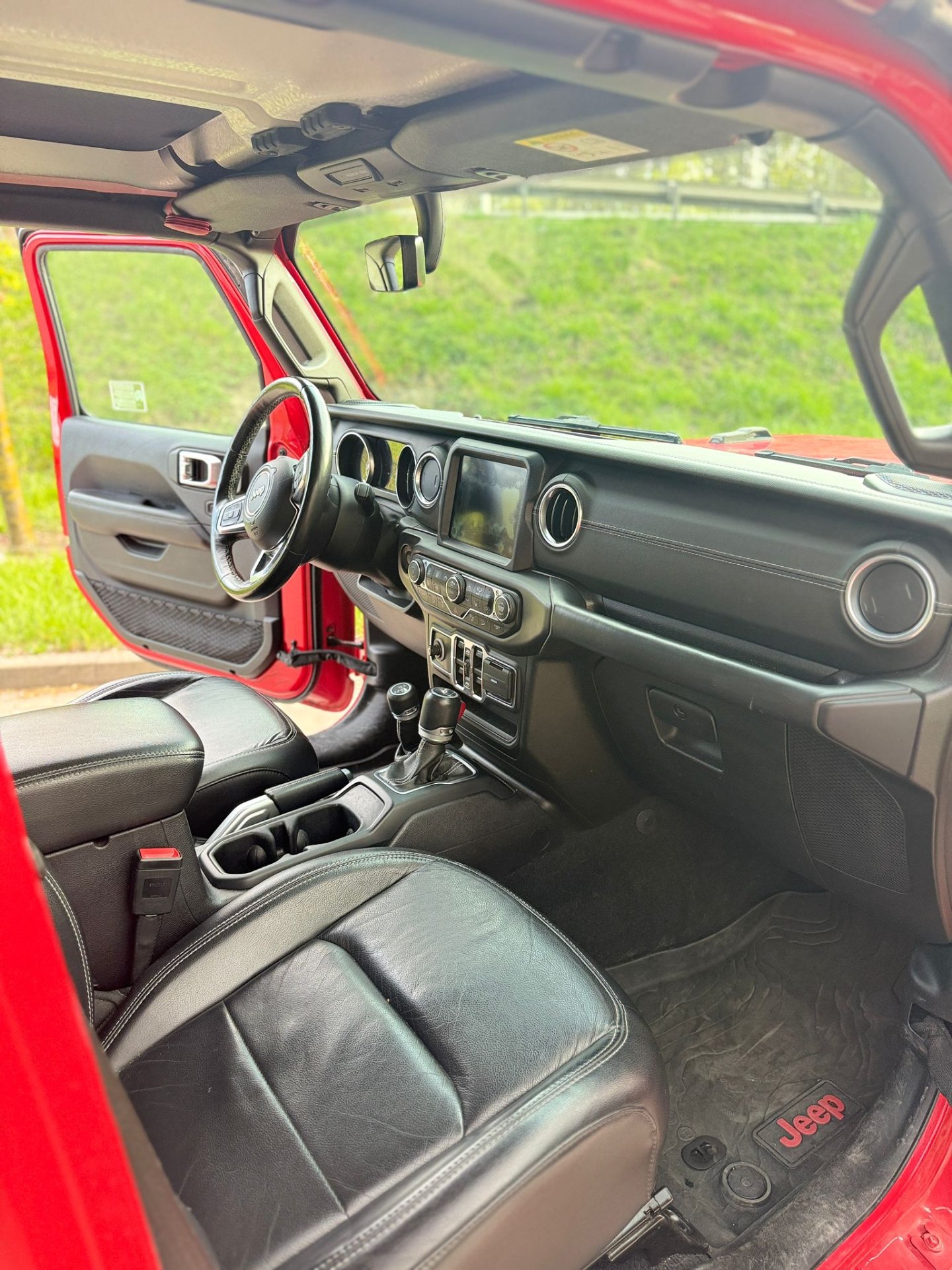 CESJA LEASINGU – Jeep Wrangler Sahara 2.0 Turbo 272 KM 4x4 Automat - zdjęcie 3