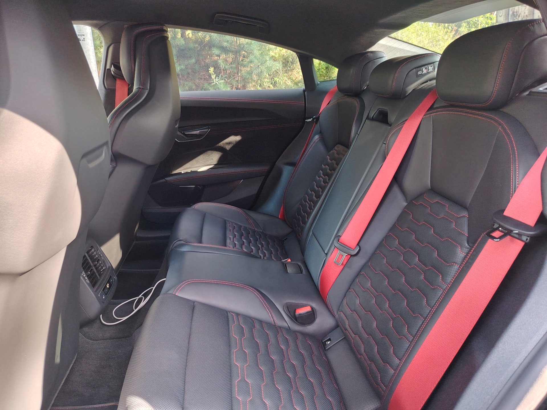 CESJA NAJMU ALLINCLUSIVE Audi RS e-tron GT 856KM Poliftowy Konfiguracja za prawie 1 MLN - zdjęcie 6