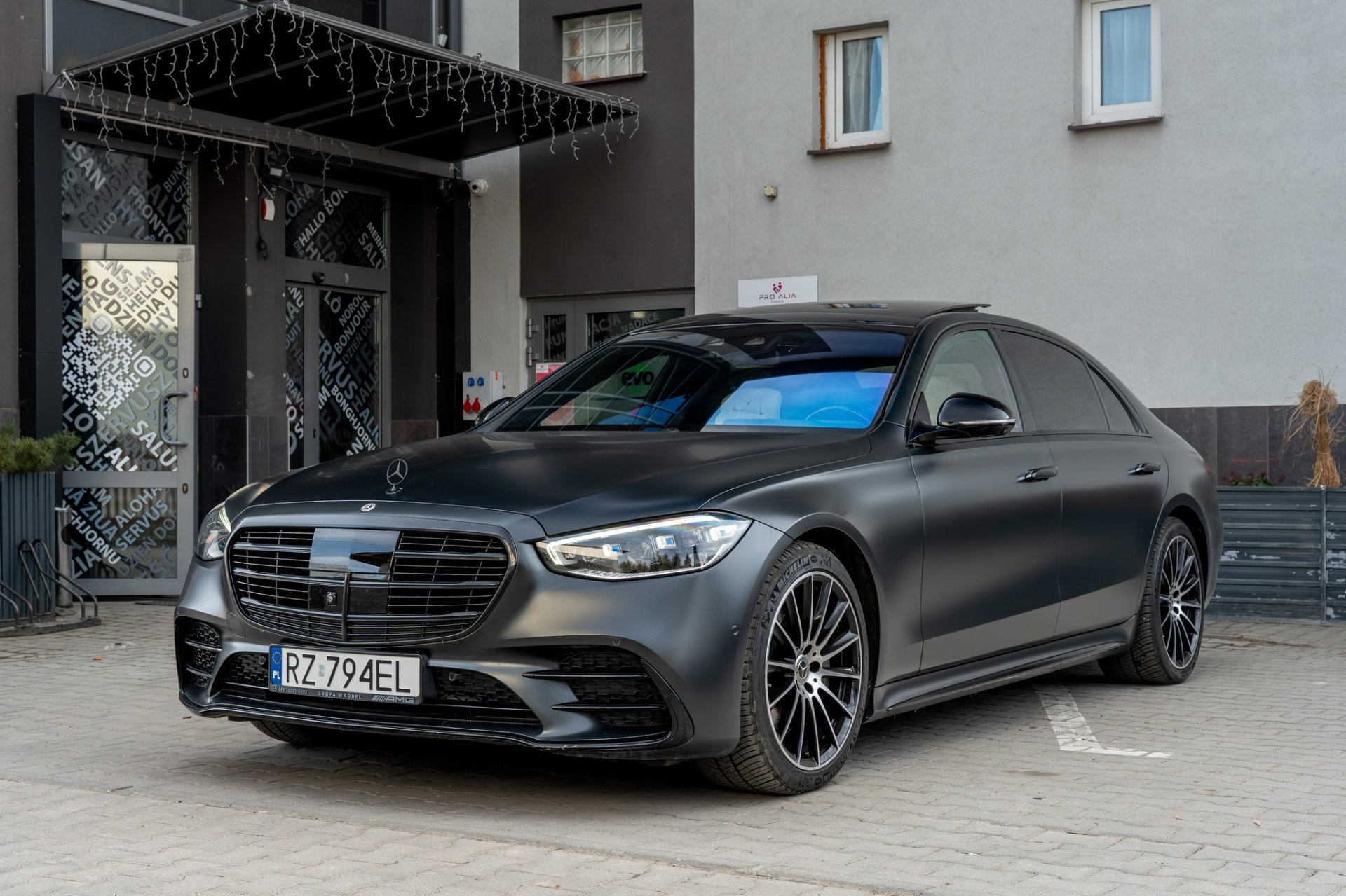 Mercedes-Benz S580 V8 503 KM | Salon PL | Bezwypadkowy | 4-Matic | 2 kpl. kół | MANUFAKTUR | GWARANCJA - zdjęcie 3