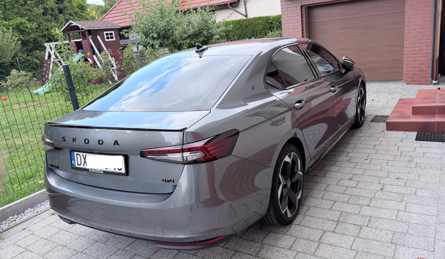 Skoda Superb 2.0 TSI 4x4 Sportline DSG 2024 - cesja leasingu - zdjęcie 4