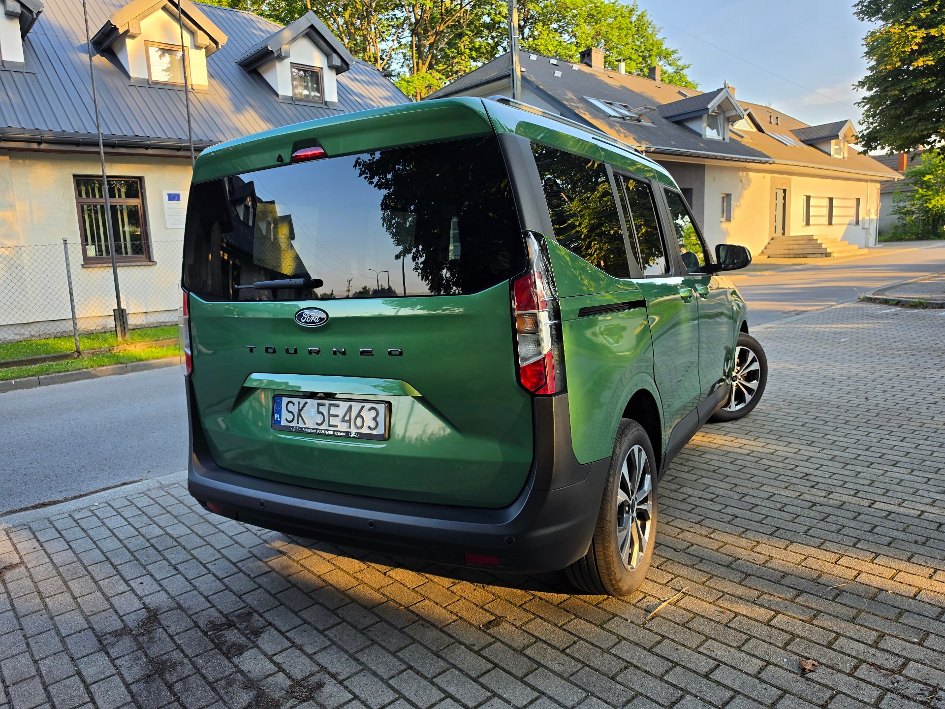 Ford Tourneo Courier Titanium - zdjęcie 5
